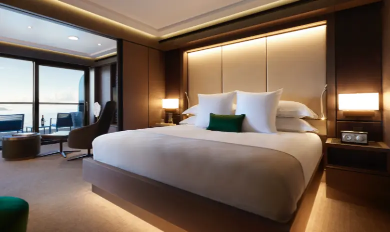 Grand-Suite-Bed