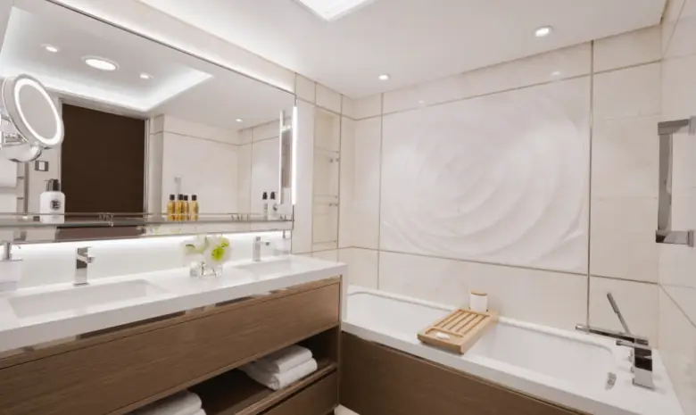 Loft-Suite-Bath