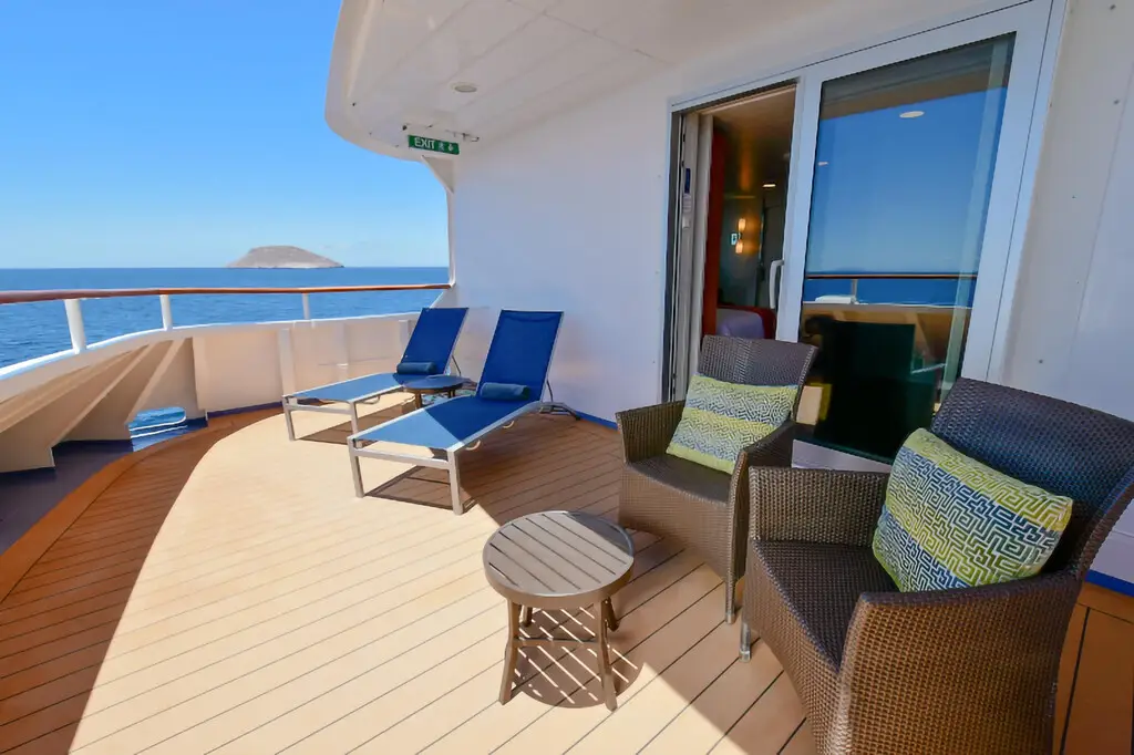 Medium RGB-LEX-Ship NG Gemini Exterior Cabin - Cat 6 - 6970