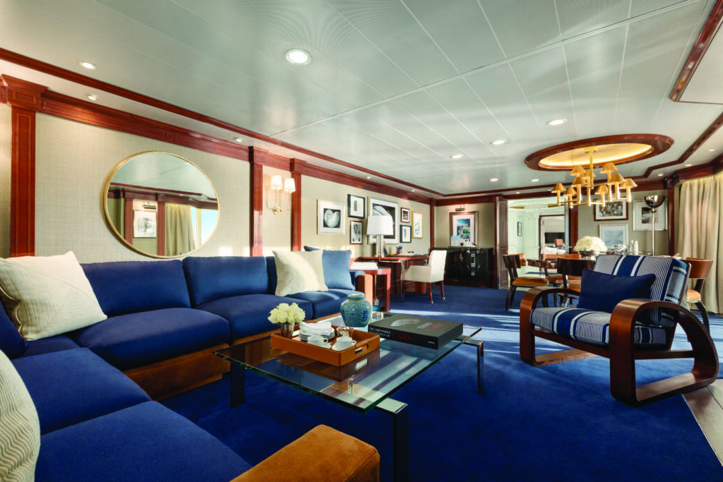 OC_O_Owners Suite Living Room.jpg_2025-02-26_05-57-22