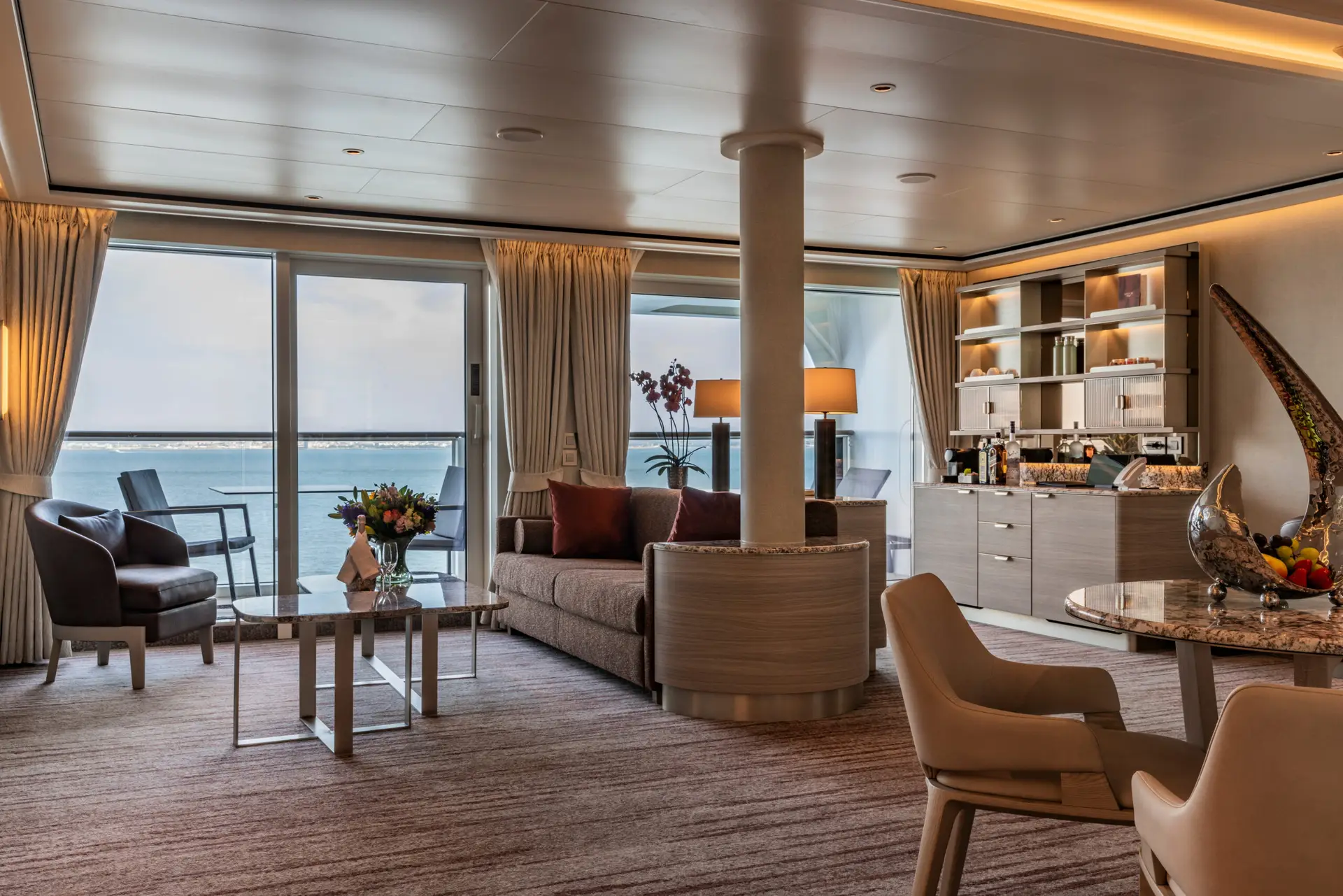 SSC_RA_ShipInterior_GrandSuite_0076