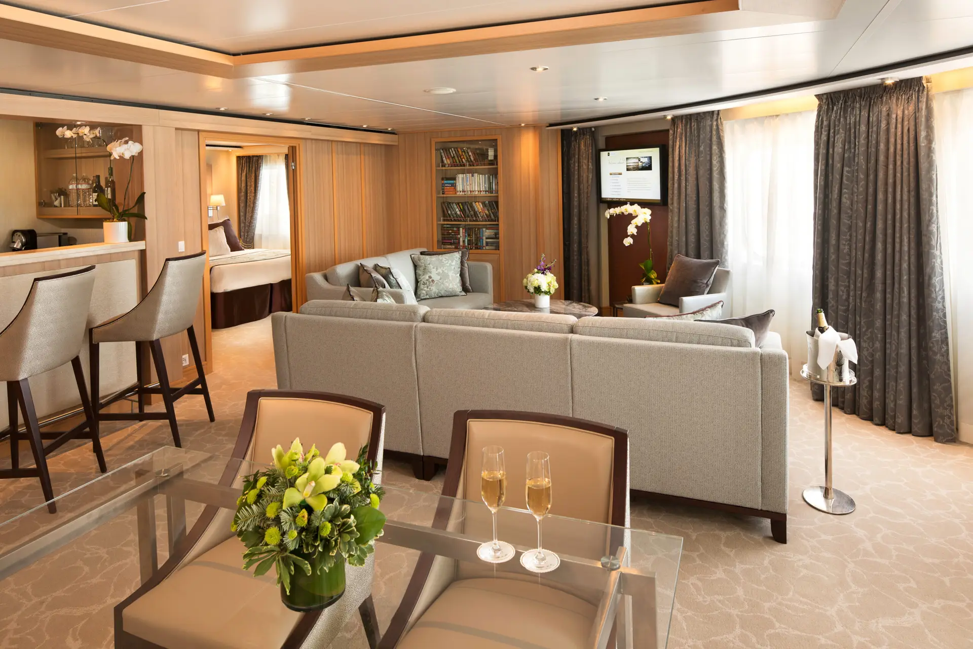 Seabourn OSQ Signature Suite (1)
