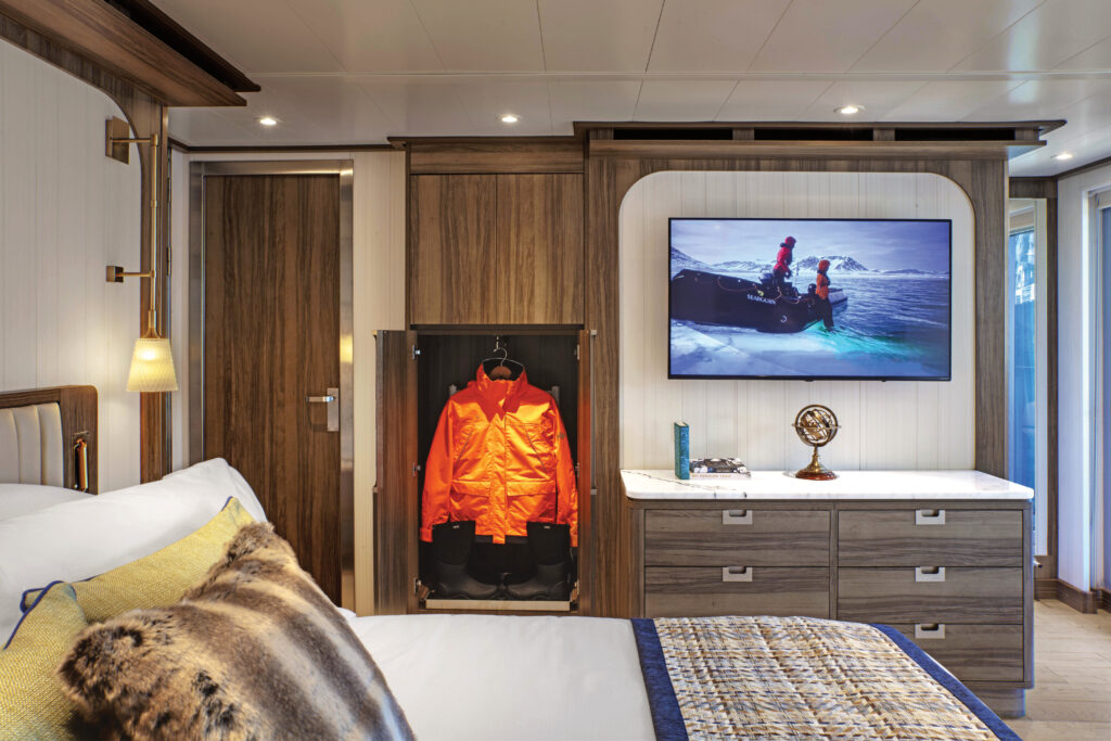 Seabourn Venture Arctic Coat in Suite