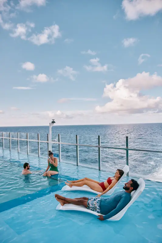 Carnival_Cruise_Lifestyle_Aug23'_D4_15_SUNLOUNGE_670