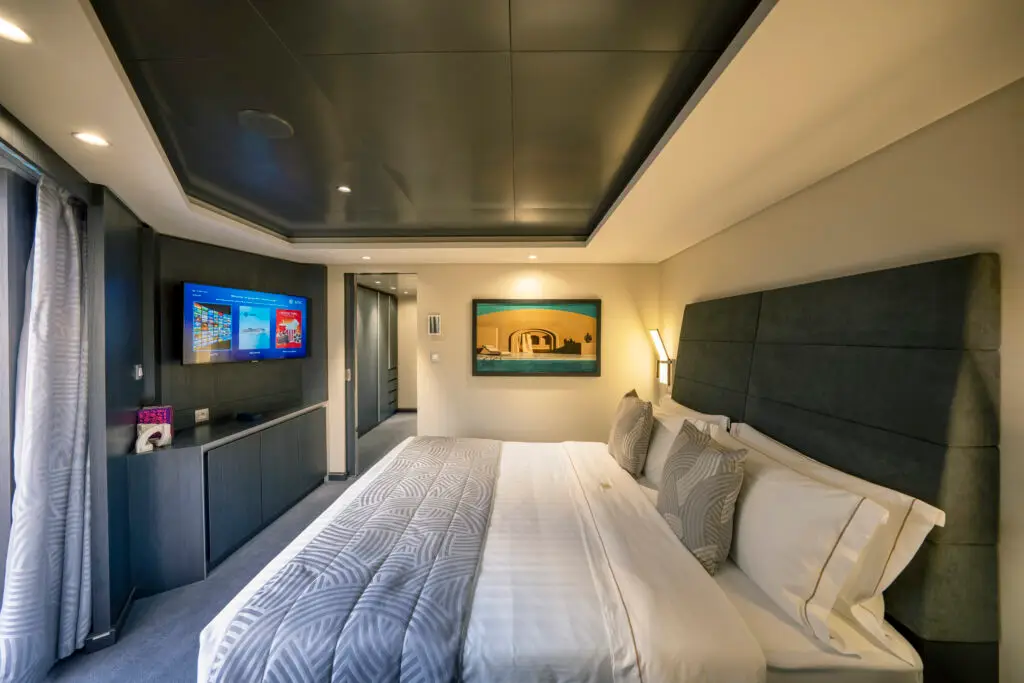 MSC World Europa, MSC Yacht Club Royal Suite with whirlpool bath (YC3)
