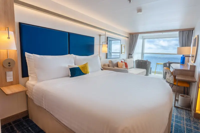 RCI_IC_202401_WEB_Matterport_IB_FamilyInfiniteOceanViewBalcony_SR10692_2085_RT