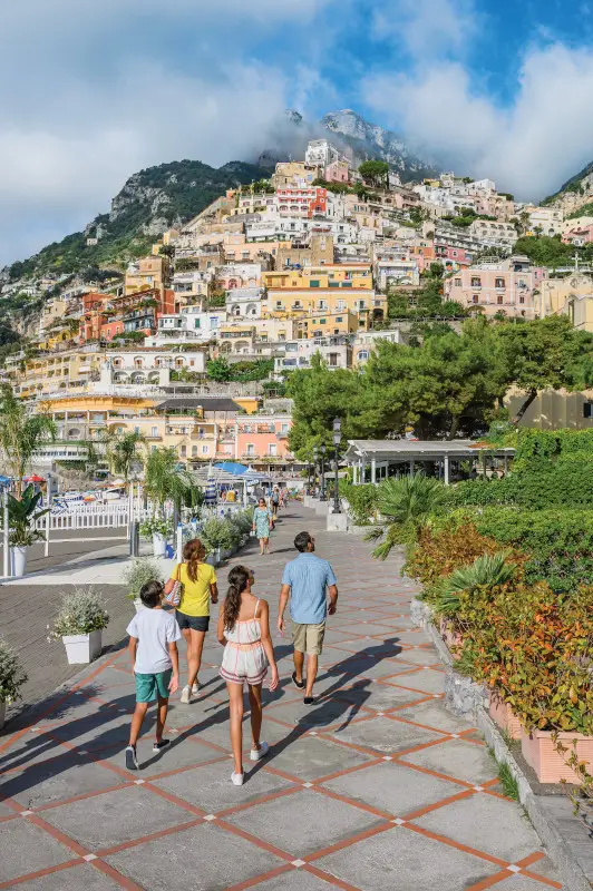 RCI_Italy_092019_EuropeCC_JLisiewski_Naples_Positano_428_RET_CMYK