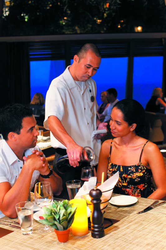 ncl_Epic_LaCucina_Couple