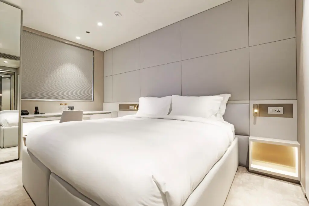 ECYC-Oceanview-Stateroom-001